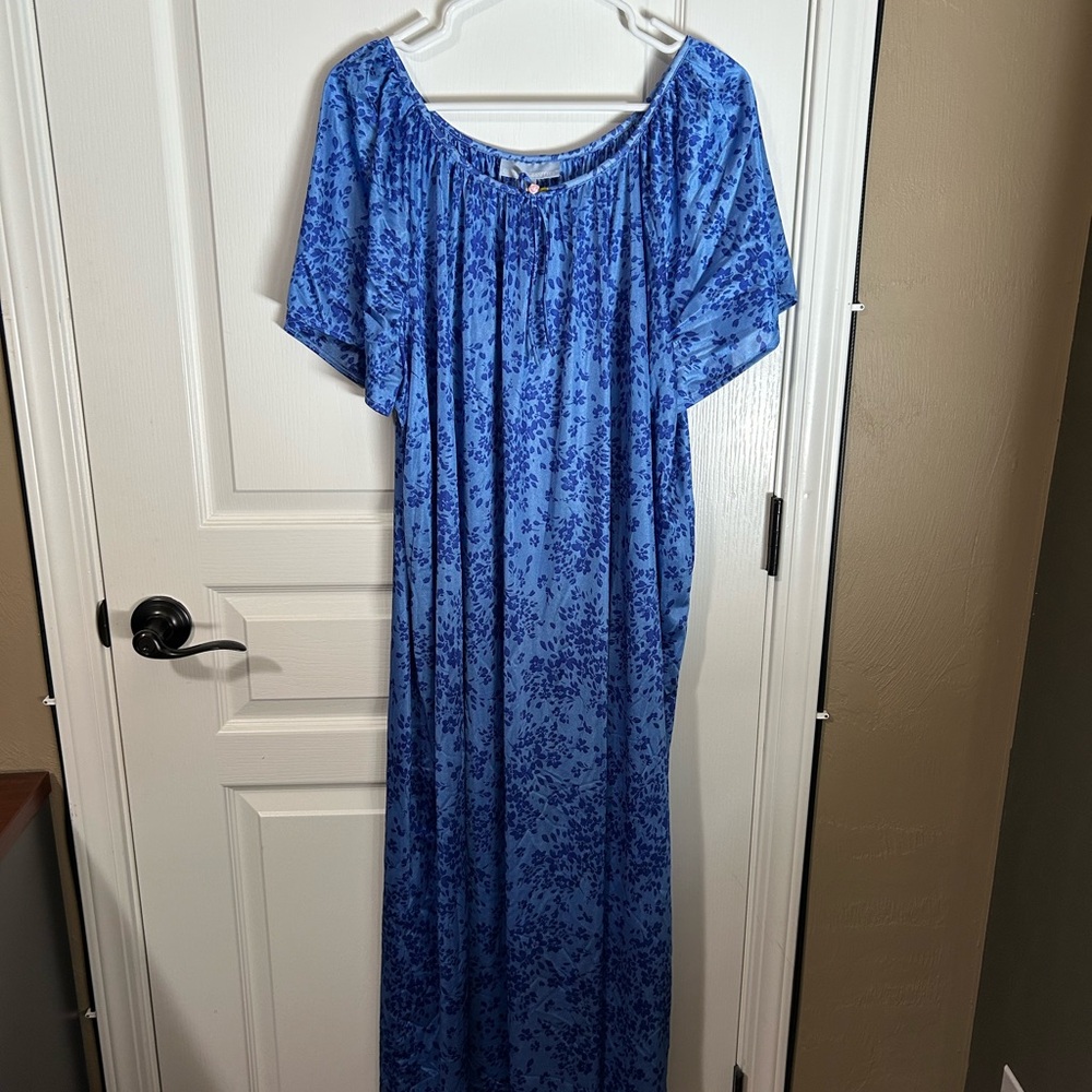 Only Necessities Blue Floral Nightgown 1XL